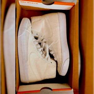 WOMENS NIKE BLAZER MID77 VINTAGE CASUAL SHOES 5.5